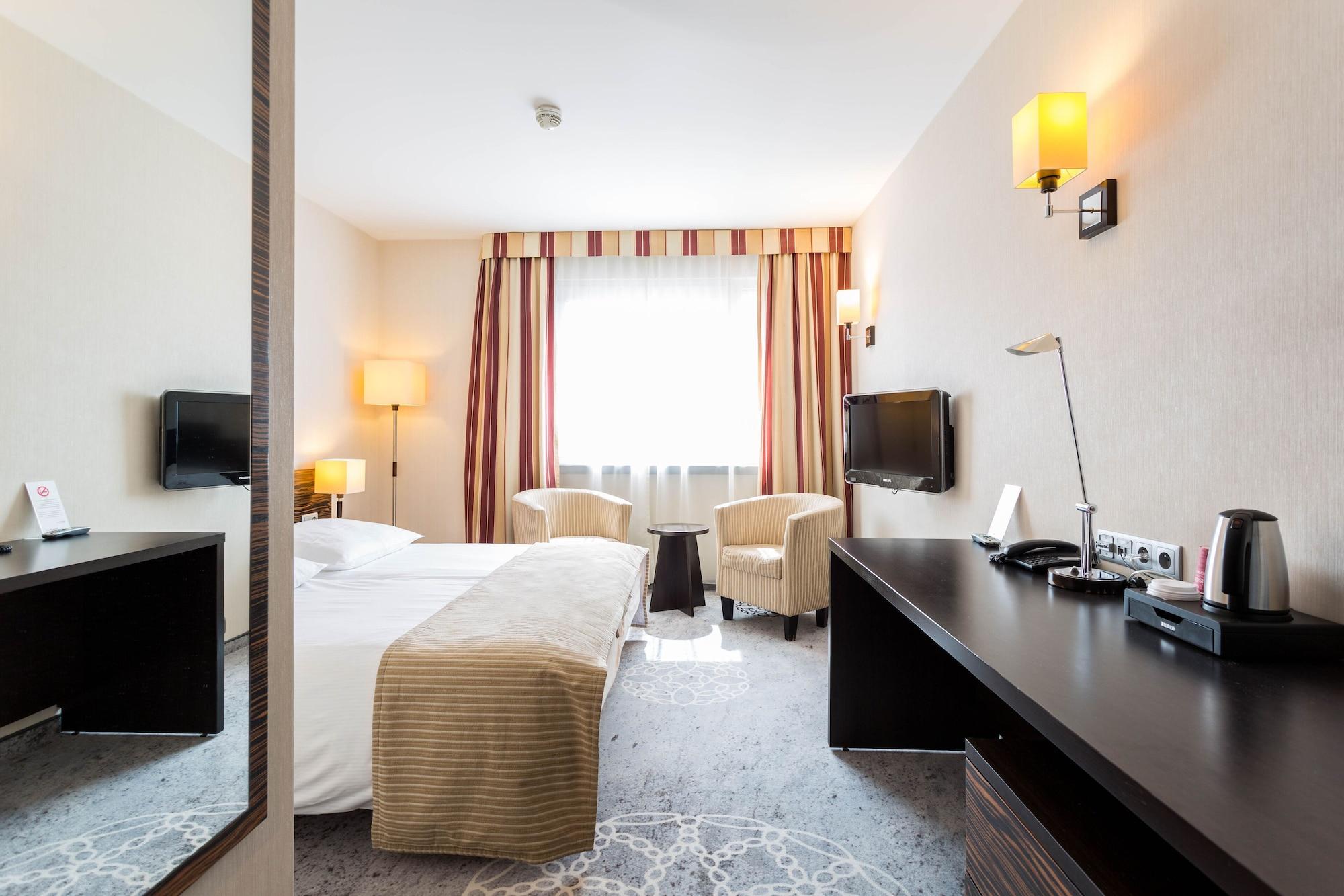 Qubus Hotel Kielce Luaran gambar