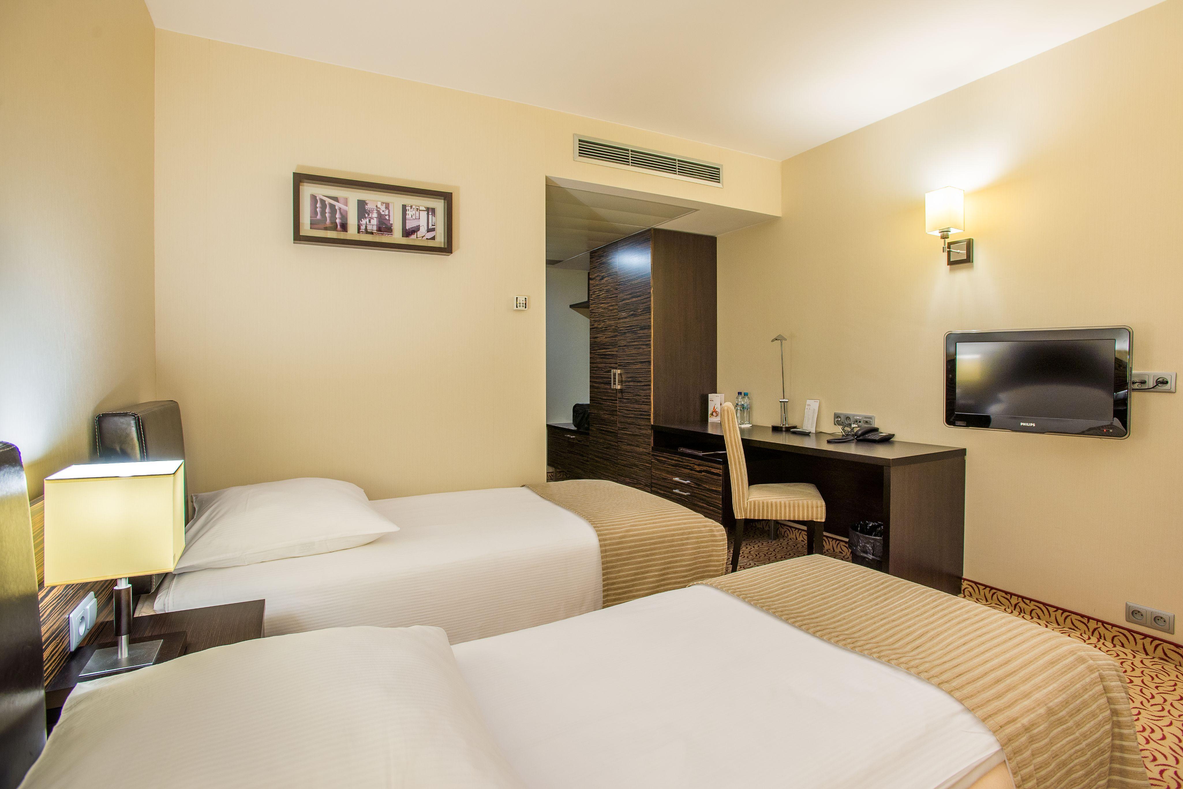 Qubus Hotel Kielce Luaran gambar