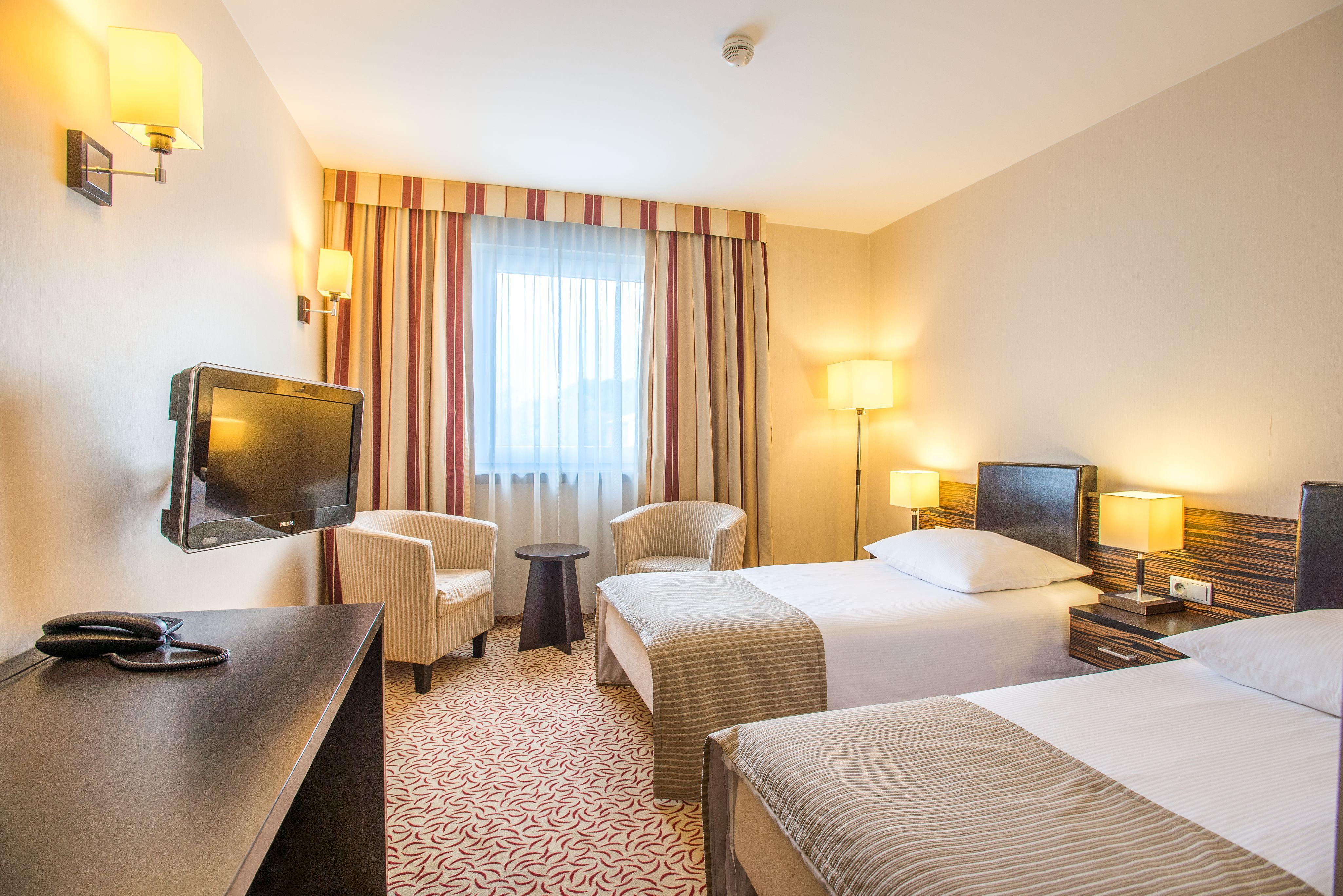 Qubus Hotel Kielce Luaran gambar