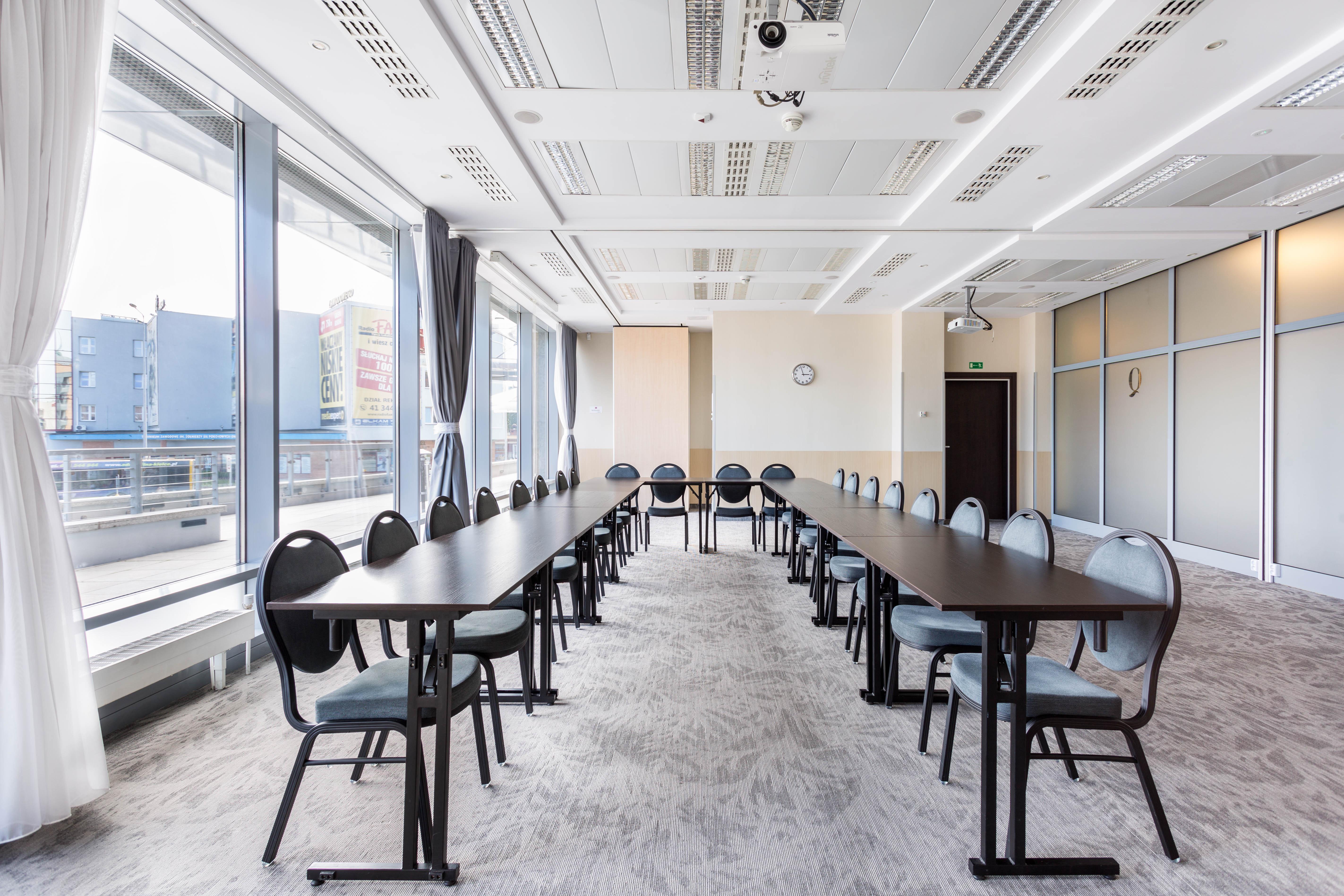 Qubus Hotel Kielce Luaran gambar