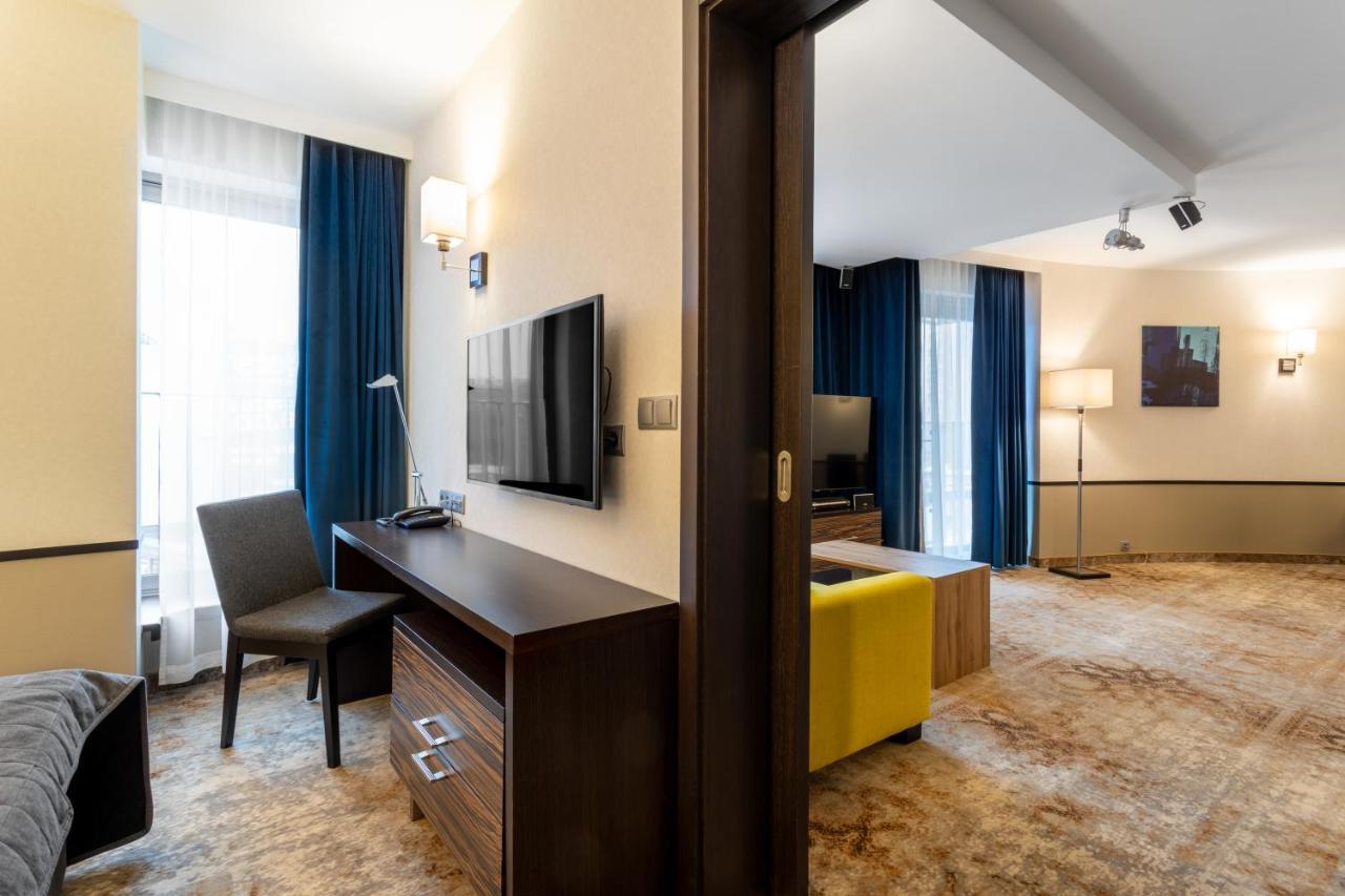 Qubus Hotel Kielce Luaran gambar