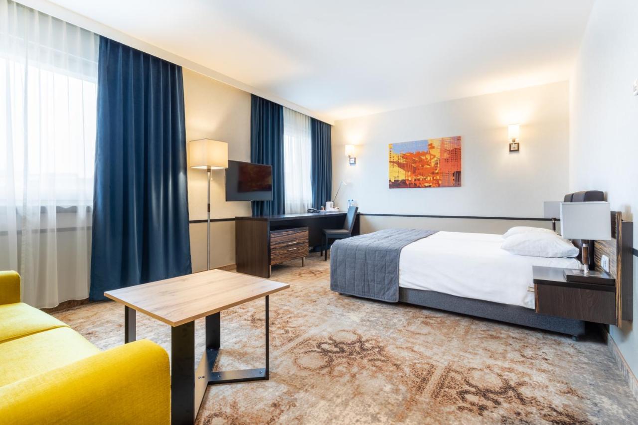 Qubus Hotel Kielce Luaran gambar