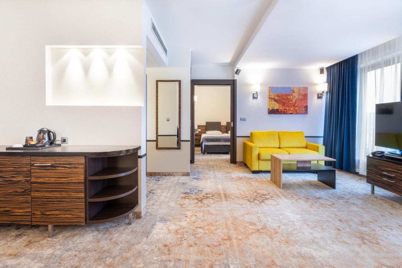 Qubus Hotel Kielce Luaran gambar