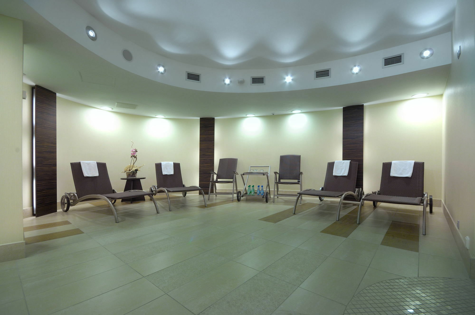Qubus Hotel Kielce Luaran gambar